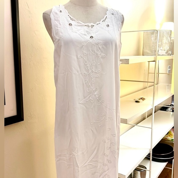 Vintage HiBis,Lace Works, Antique White Embroidered Rayon Dress,EUC, Size XL - Picture 6 of 12